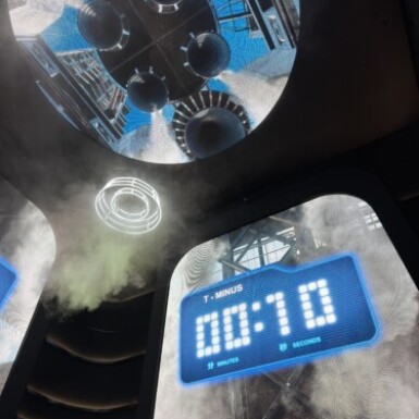 万博は戦いだ２（目）の写真